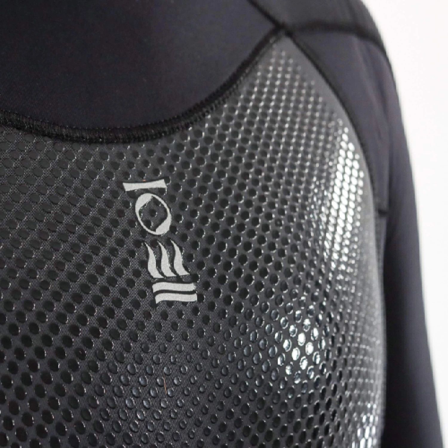 Fourth Element Xenos Women's 7mm Wetsuit - Image 3