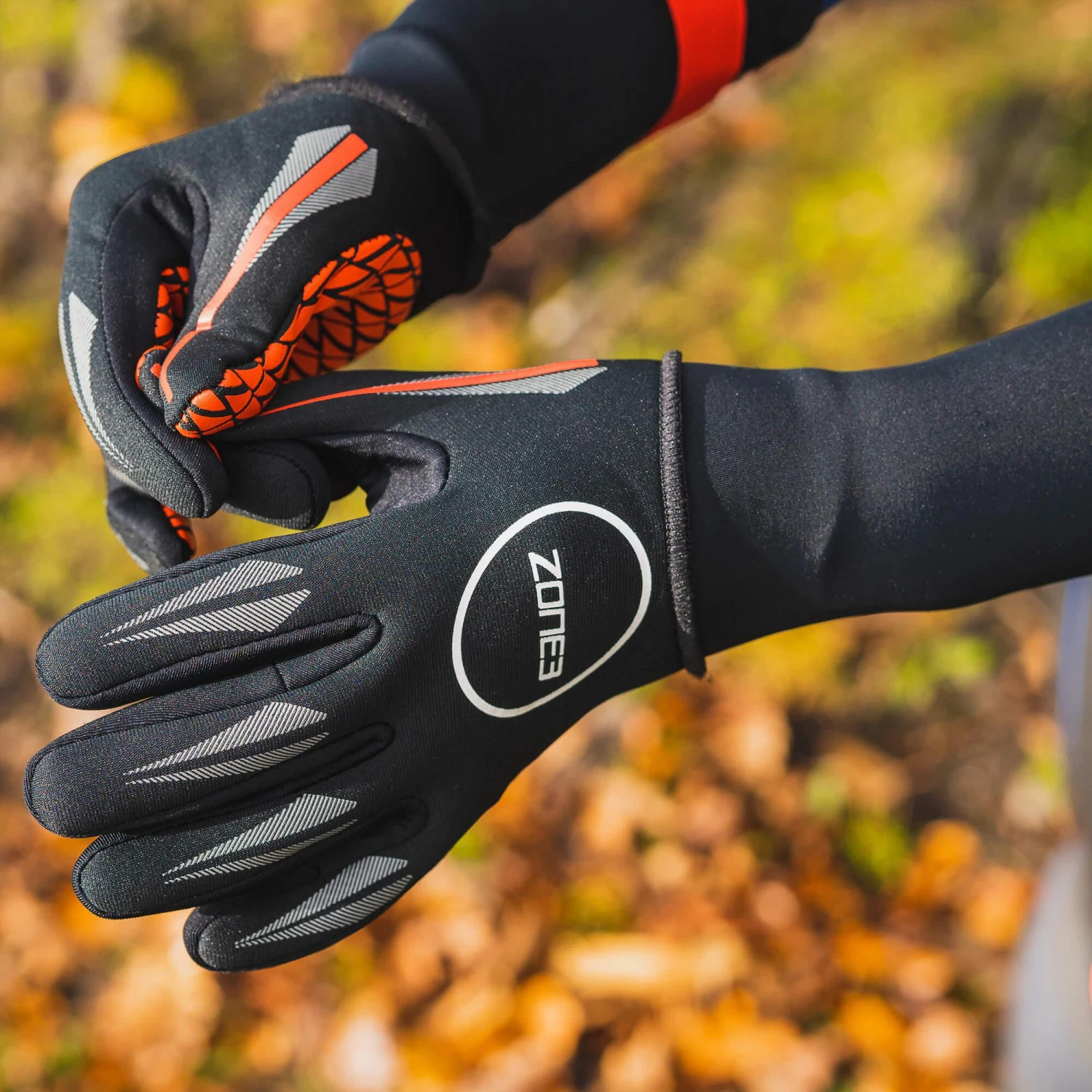 Zone3 Neoprene Swim Gloves - Image 3
